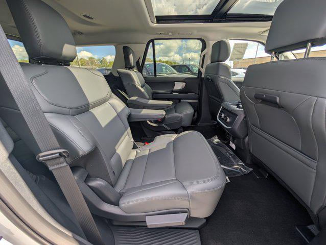 new 2026 Ford Expedition car, priced at $69,676