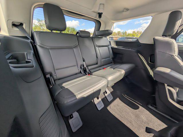 new 2026 Ford Expedition car, priced at $69,676