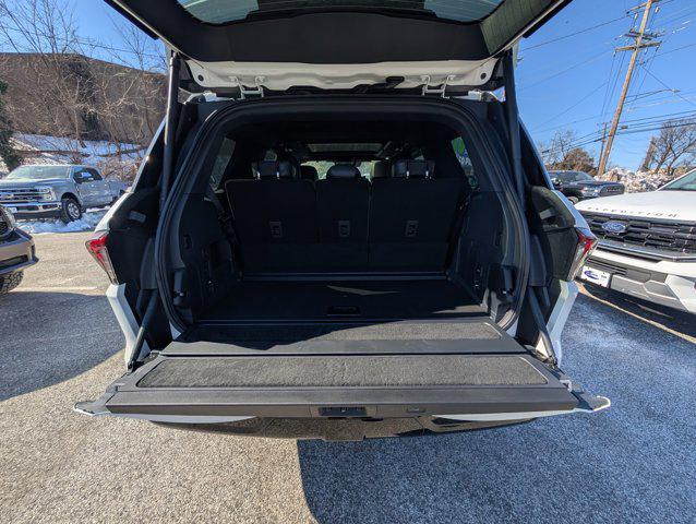 new 2026 Lincoln Navigator car, priced at $102,063
