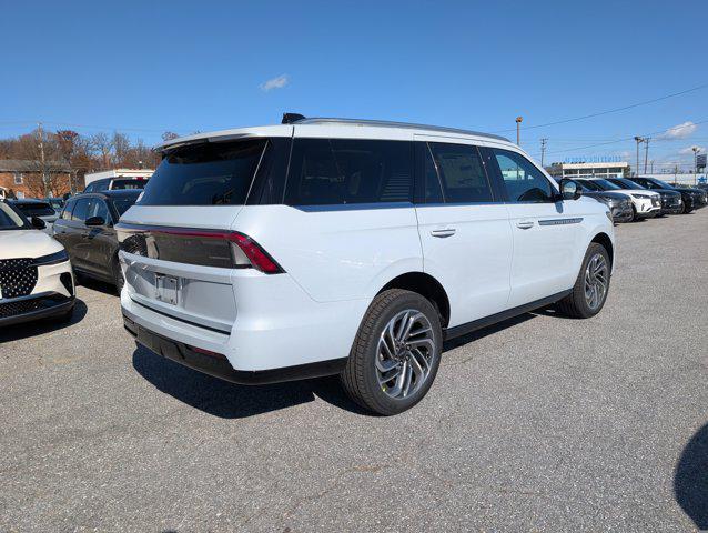 new 2025 Lincoln Navigator car, priced at $99,206