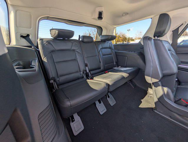 new 2025 Lincoln Navigator car, priced at $99,206