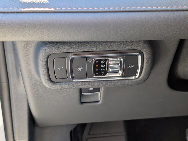 new 2026 Lincoln Nautilus car, priced at $59,827