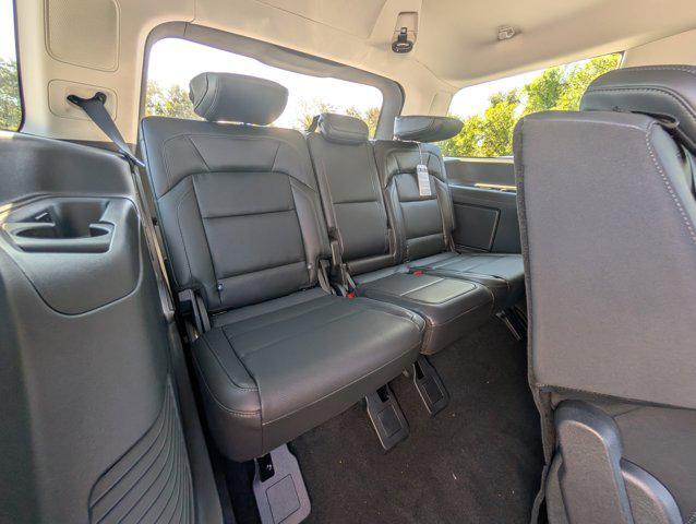 new 2025 Lincoln Navigator car, priced at $99,058