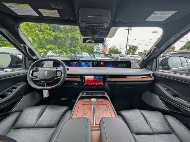 new 2026 Lincoln Navigator car, priced at $116,900