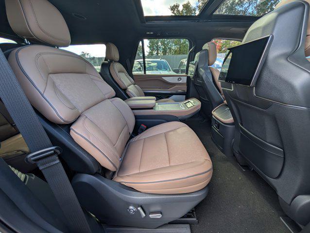 new 2025 Lincoln Navigator car, priced at $120,585