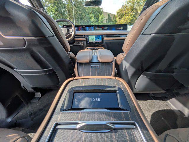 new 2025 Lincoln Navigator car, priced at $107,837