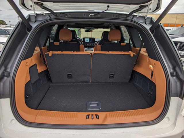 new 2025 Lincoln Aviator car, priced at $92,060