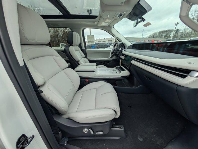 new 2025 Lincoln Navigator car, priced at $96,996