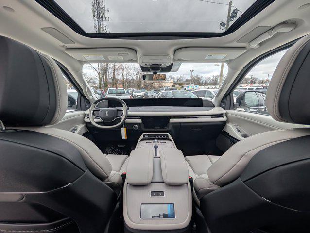 new 2025 Lincoln Navigator car, priced at $96,996