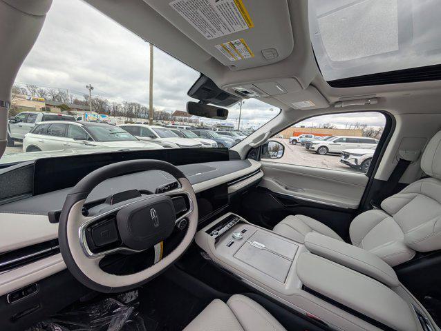 new 2025 Lincoln Navigator car, priced at $96,996