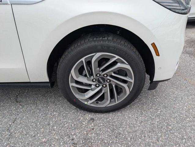 new 2025 Lincoln Navigator car, priced at $96,996