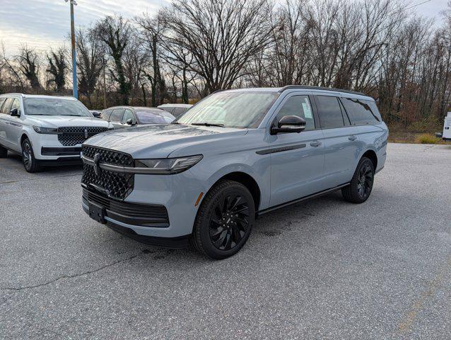 new 2025 Lincoln Navigator car, priced at $109,032