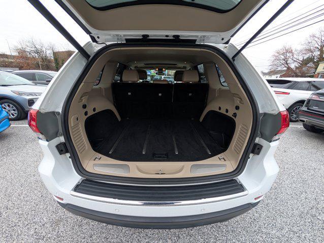 used 2017 Jeep Grand Cherokee car, priced at $15,750