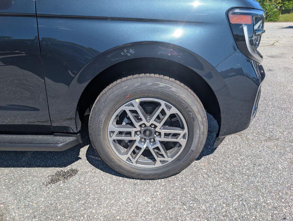 new 2026 Ford Expedition car, priced at $71,128