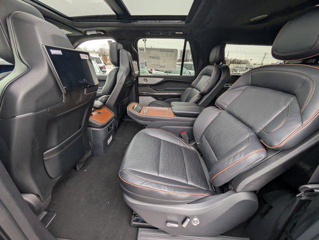 new 2025 Lincoln Navigator car, priced at $124,590
