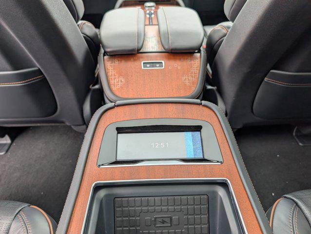 new 2025 Lincoln Navigator car, priced at $124,590