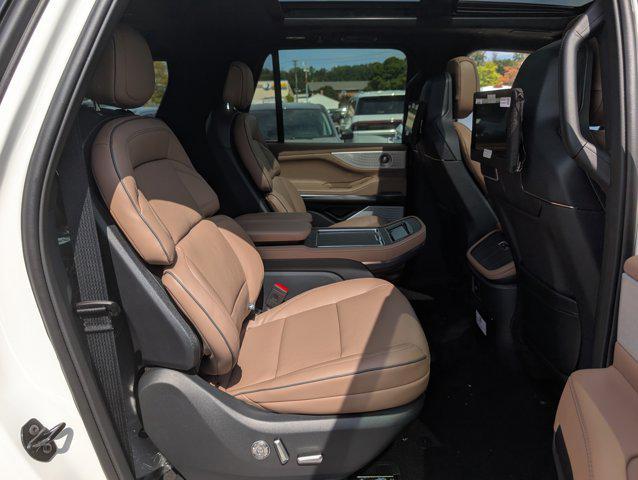 new 2025 Lincoln Navigator car, priced at $123,185
