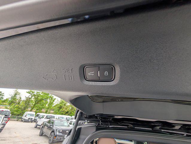 new 2026 Lincoln Navigator car, priced at $116,900