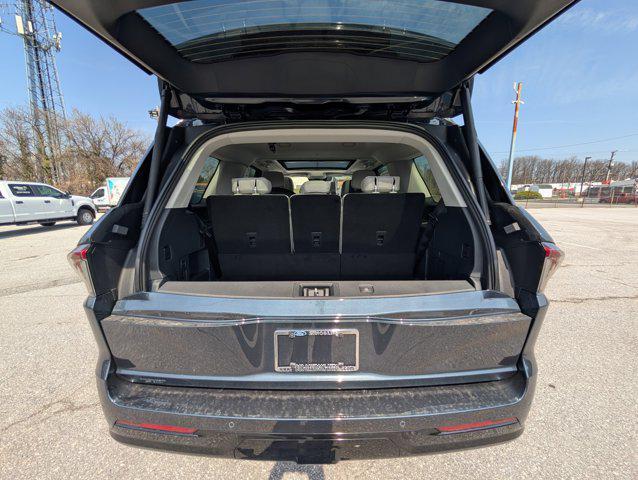 new 2026 Lincoln Navigator car, priced at $101,919