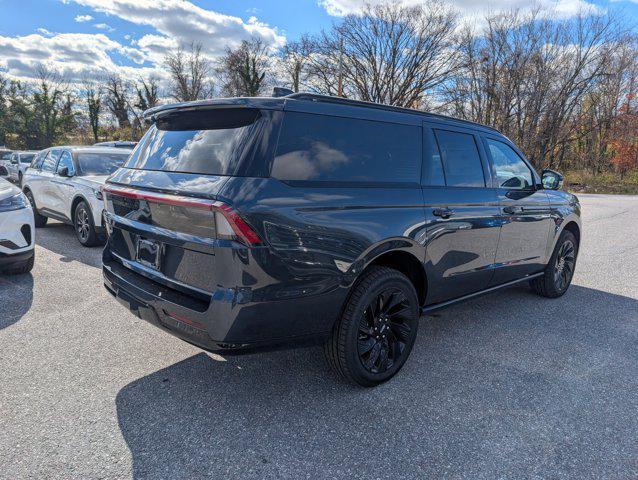 new 2025 Lincoln Navigator car, priced at $109,032