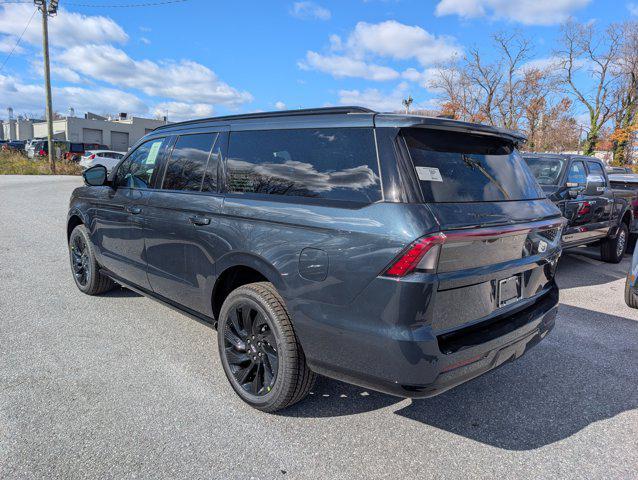 new 2025 Lincoln Navigator car, priced at $109,032