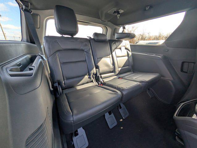 new 2025 Lincoln Navigator car, priced at $109,032