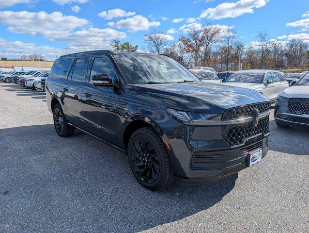 new 2025 Lincoln Navigator car, priced at $109,032