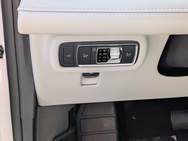 new 2026 Lincoln Nautilus car, priced at $60,365