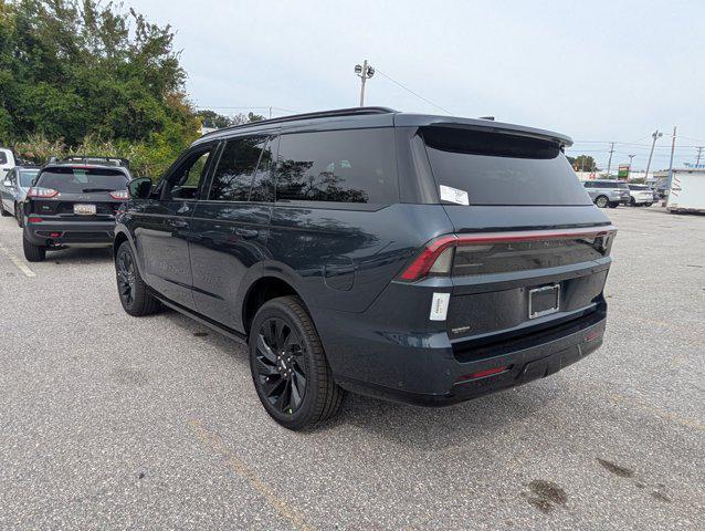 new 2025 Lincoln Navigator car, priced at $97,017