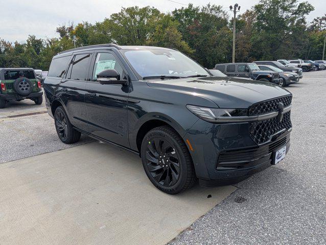 new 2025 Lincoln Navigator car, priced at $97,017