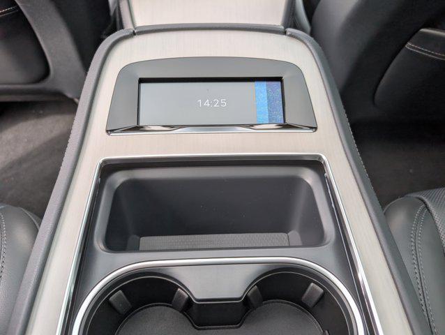 new 2025 Lincoln Navigator car, priced at $97,017