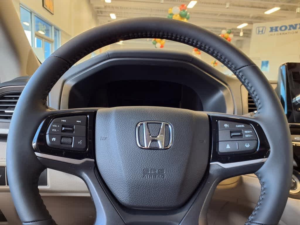 new 2026 Honda Odyssey car, priced at $44,290