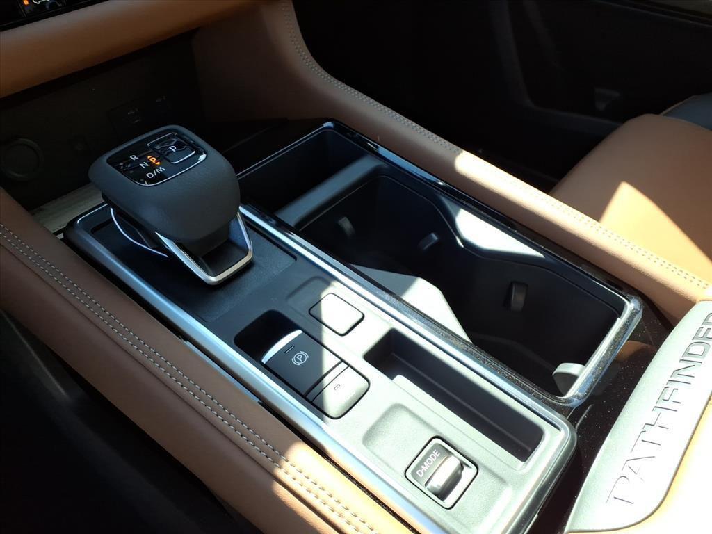 new 2025 Nissan Pathfinder car, priced at $42,370