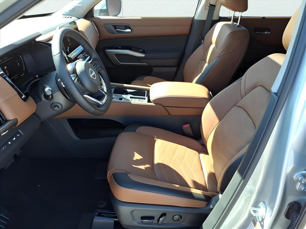 new 2025 Nissan Pathfinder car, priced at $42,370