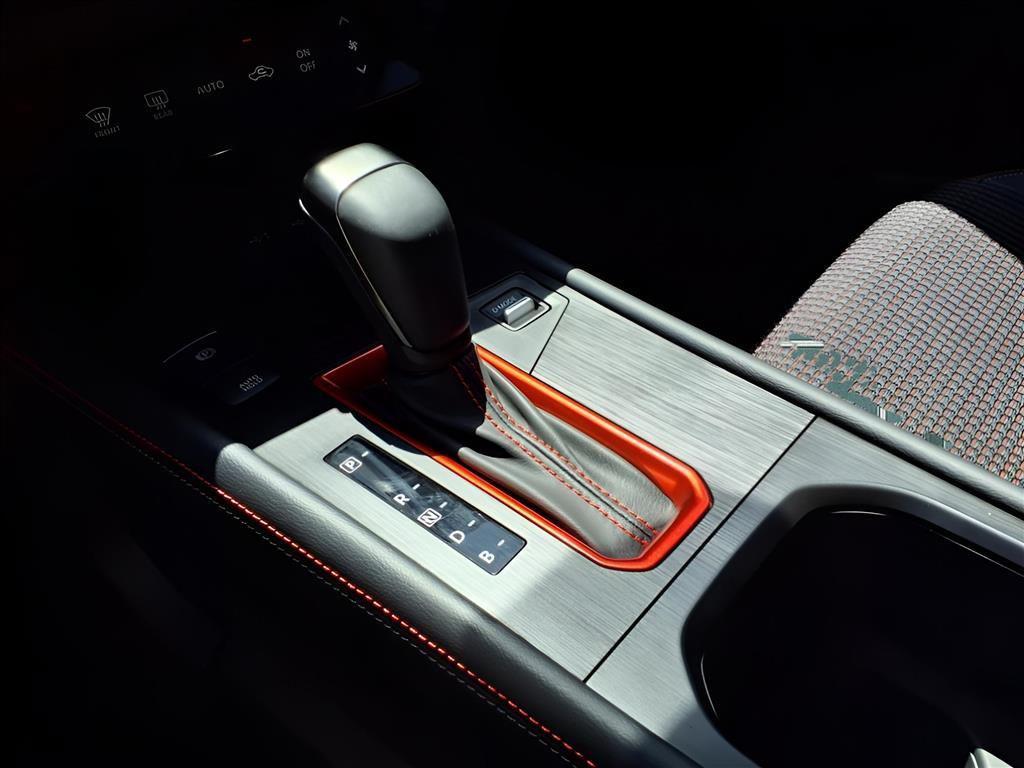 new 2025 Nissan Kicks car, priced at $26,300