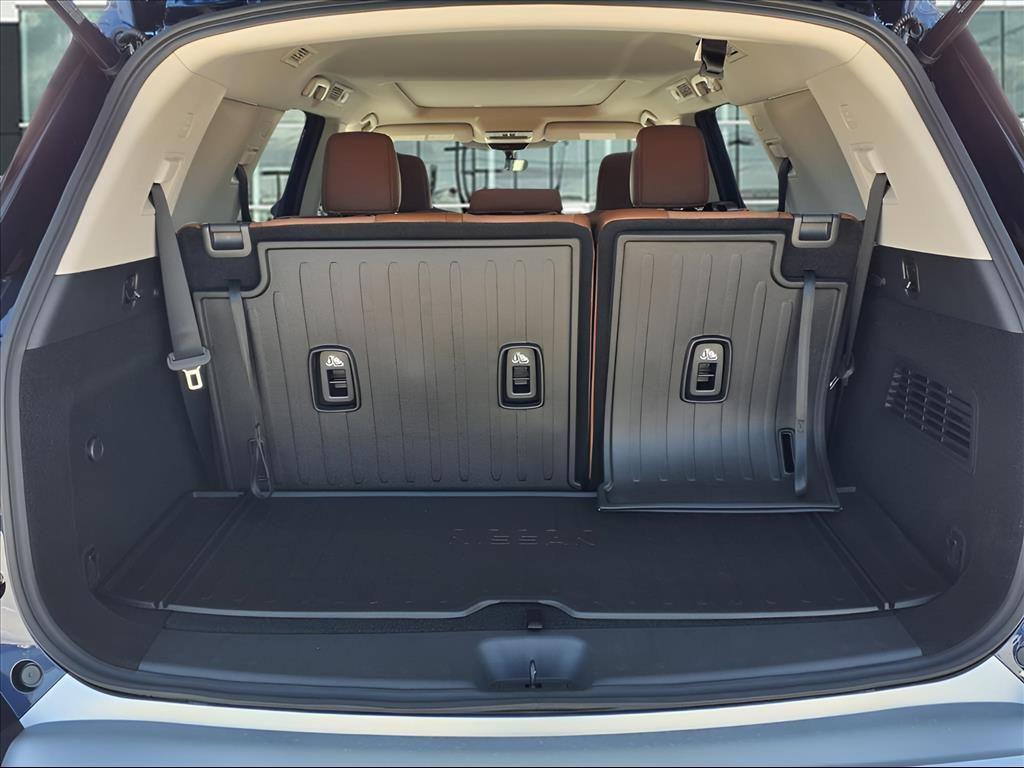 new 2025 Nissan Pathfinder car, priced at $41,929