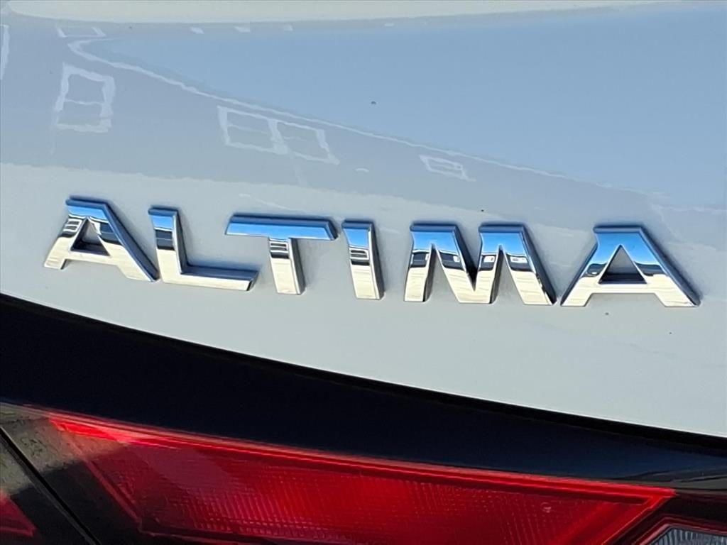 used 2022 Nissan Altima car, priced at $19,999