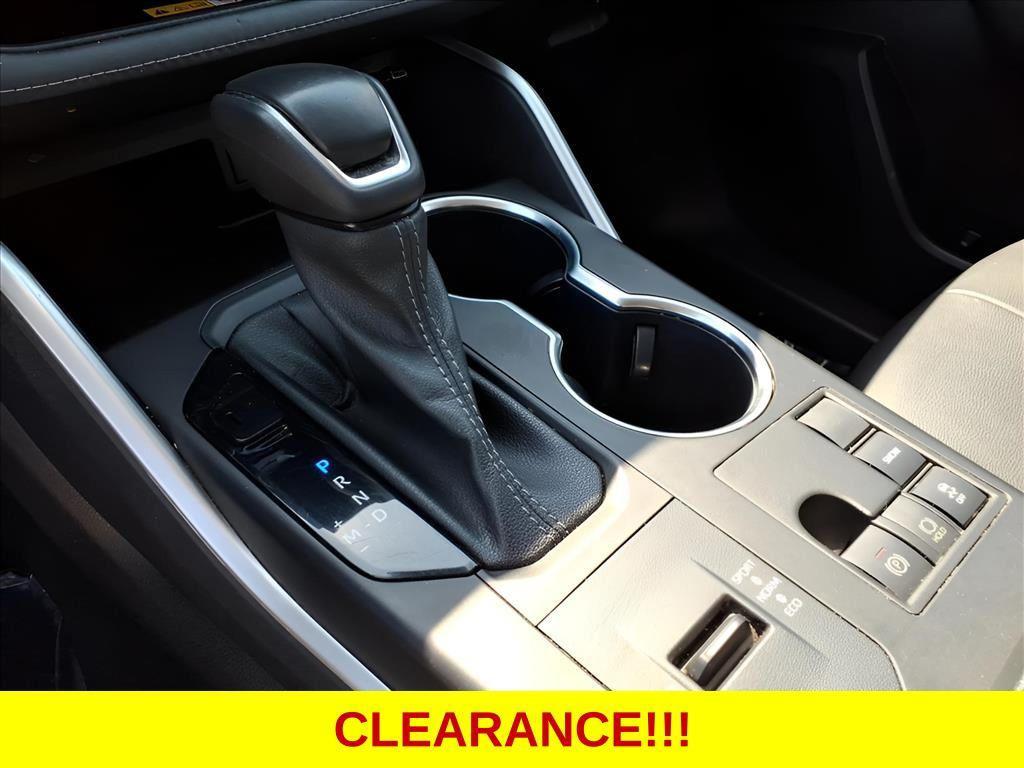 used 2023 Toyota Highlander car, priced at $29,999