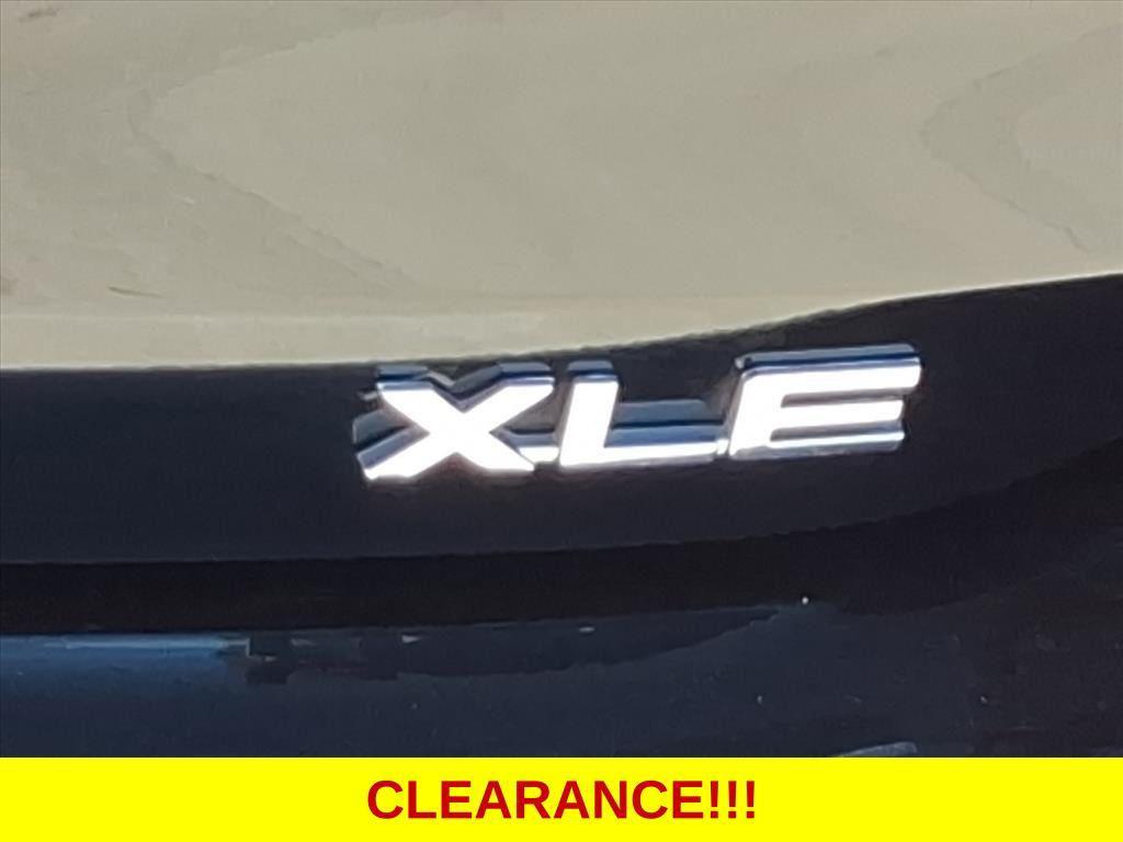 used 2023 Toyota Highlander car, priced at $29,999