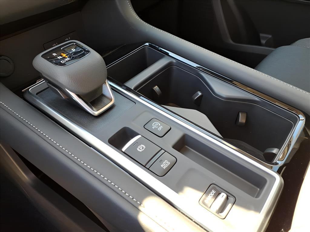 new 2025 Nissan Pathfinder car, priced at $32,992