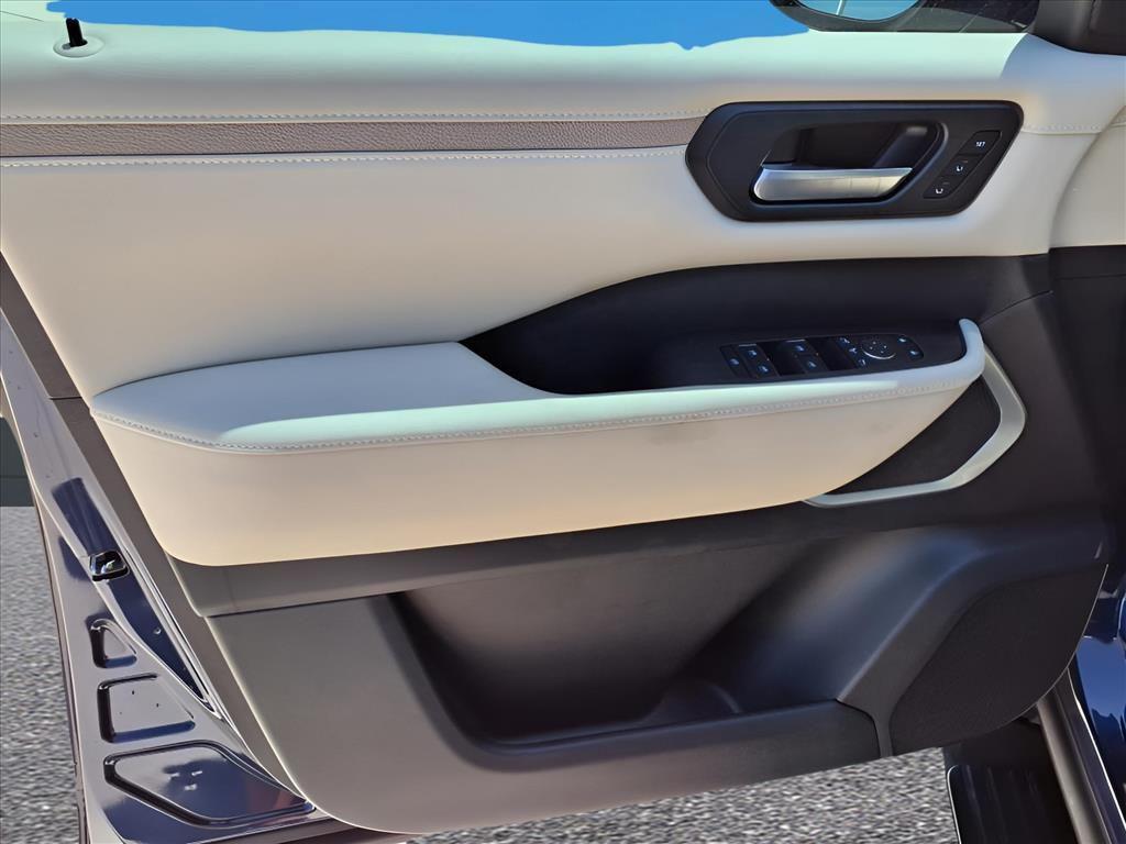 new 2025 Nissan Armada car, priced at $64,300