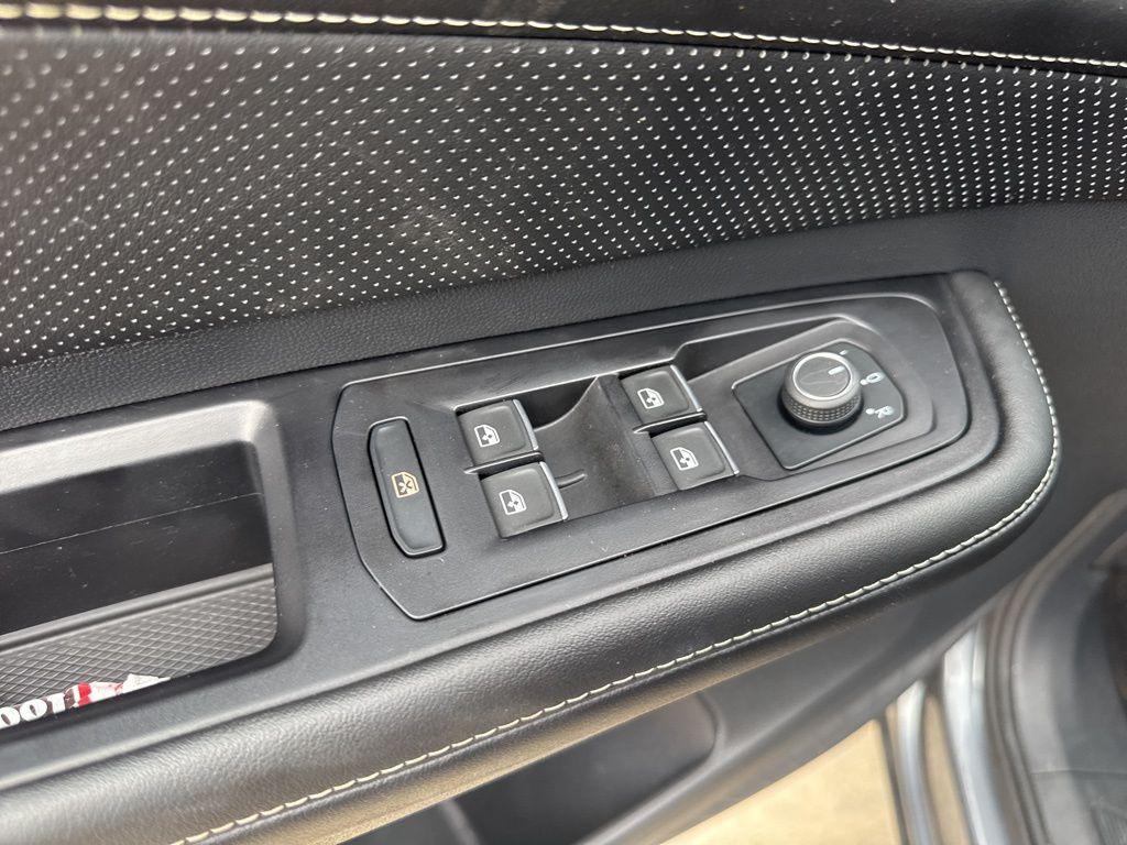 used 2024 Volkswagen Atlas car, priced at $27,000