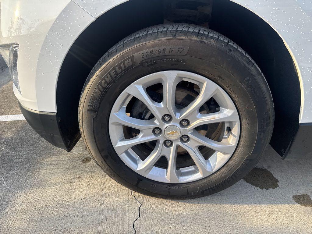 used 2021 Chevrolet Equinox car, priced at $19,250