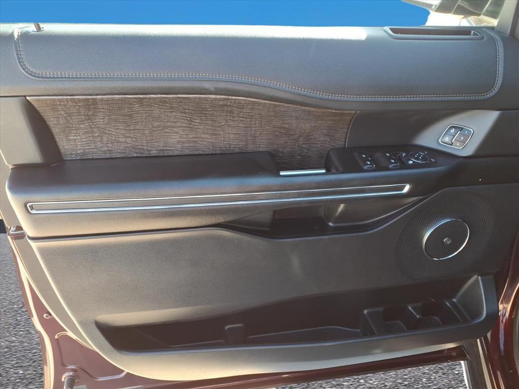 used 2021 Ford Expedition car, priced at $31,500