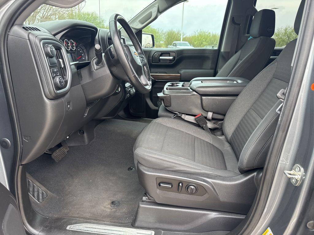 used 2021 Chevrolet Silverado 1500 car, priced at $25,999