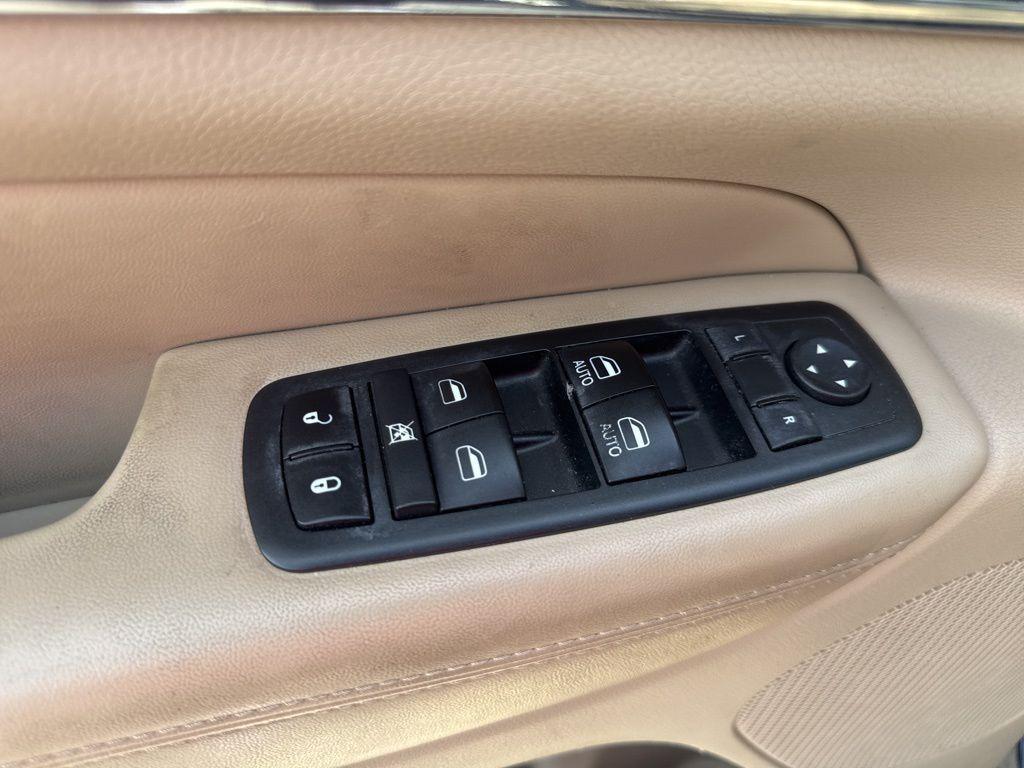 used 2014 Jeep Grand Cherokee car, priced at $8,500