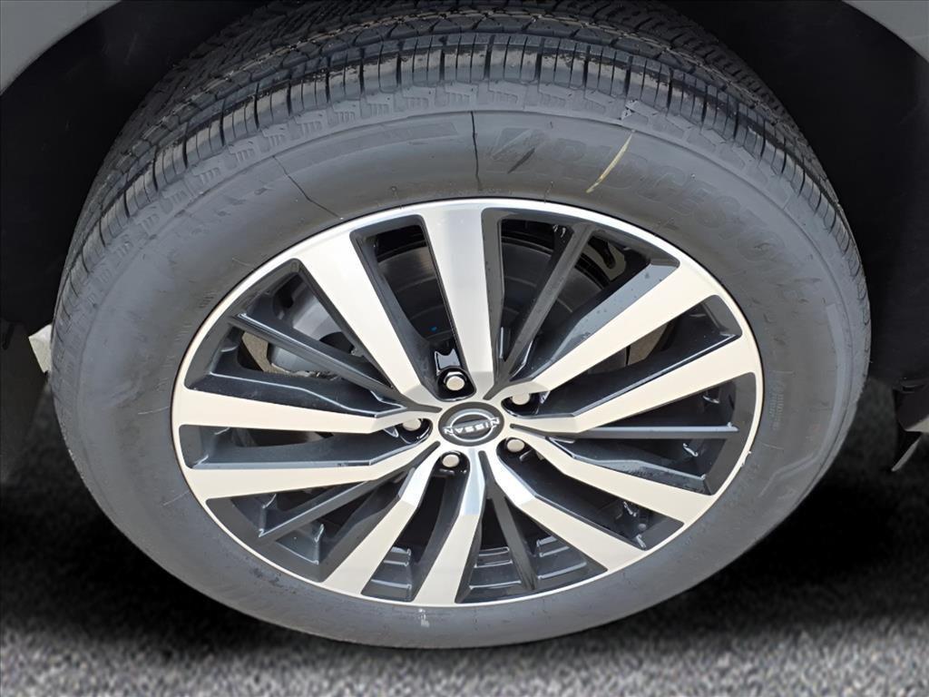 new 2025 Nissan Pathfinder car, priced at $42,692