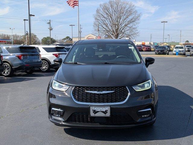 used 2023 Chrysler Pacifica car, priced at $24,257