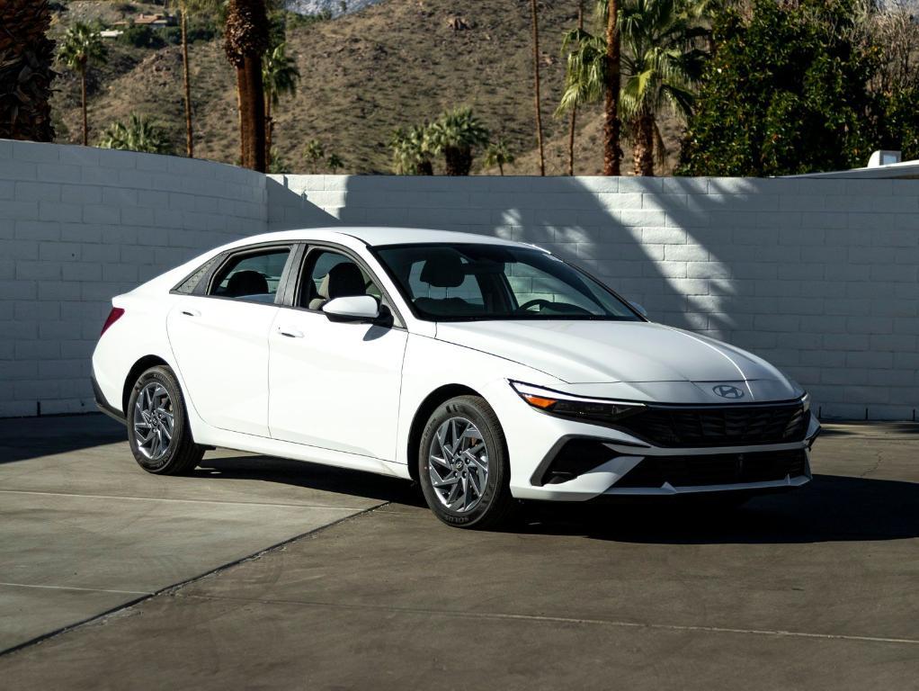 new 2025 Hyundai ELANTRA HEV car, priced at $27,720
