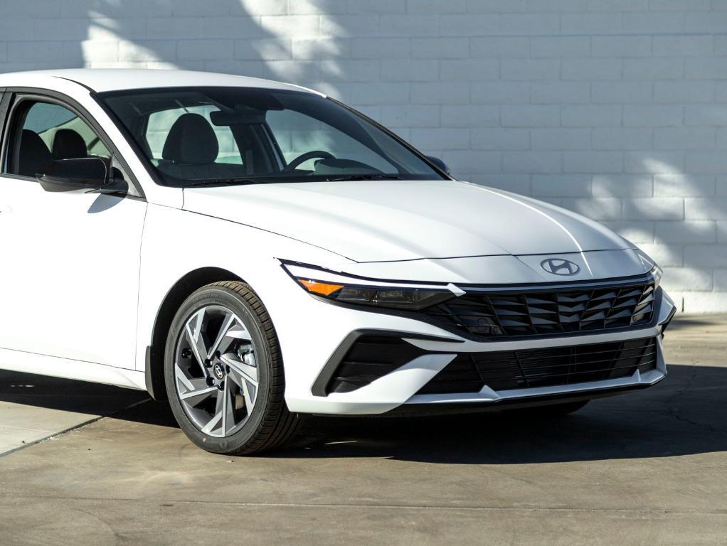 new 2025 Hyundai Elantra car, priced at $25,605